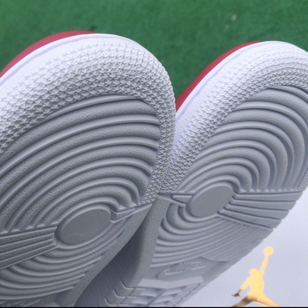 Air Jordan 1 Low 'Chicago Flip' (W) - Picture 8 of 15
